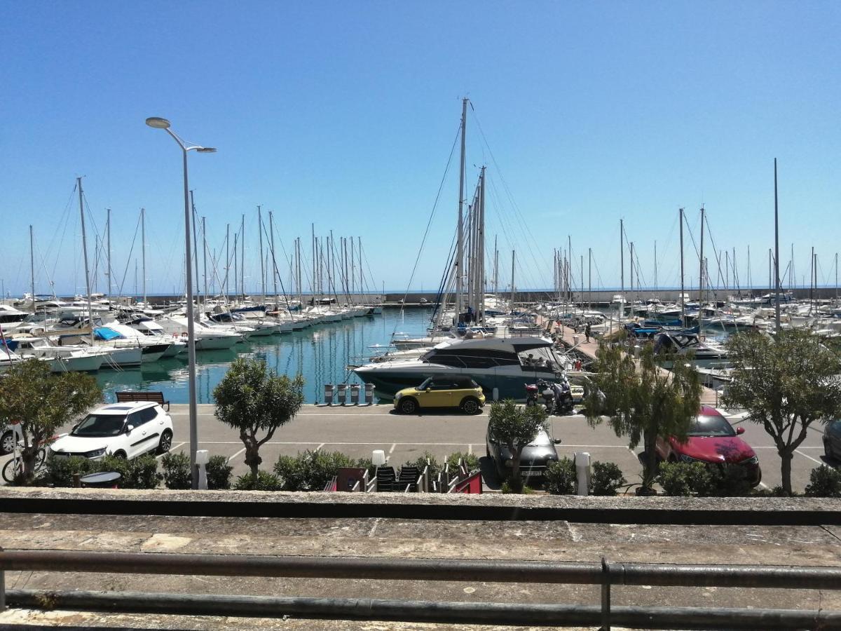 Joli studio bord de mer, clim, balcon, parking privé Menton Exterior foto