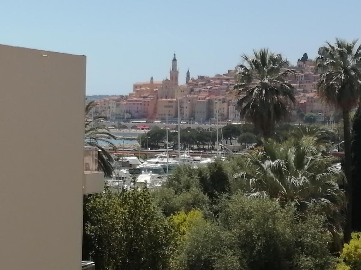 Joli studio bord de mer, clim, balcon, parking privé Menton Exterior foto